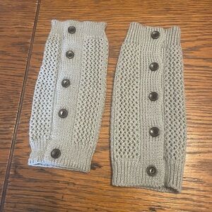 Knit Button-Up leg Warmers in Light Gray